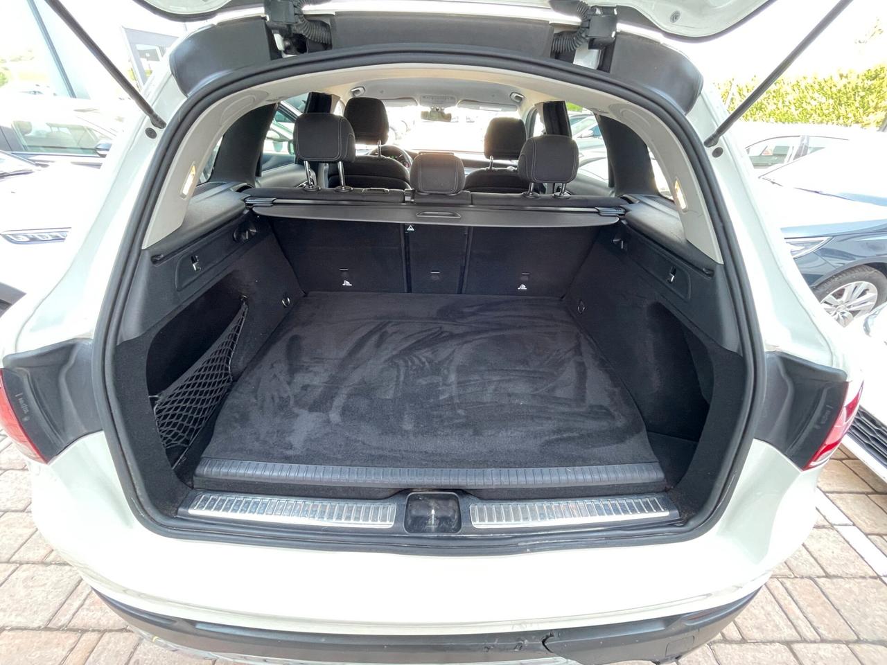 Mercedes-benz GLC 300 de 4Matic Plug-in hybrid Sport