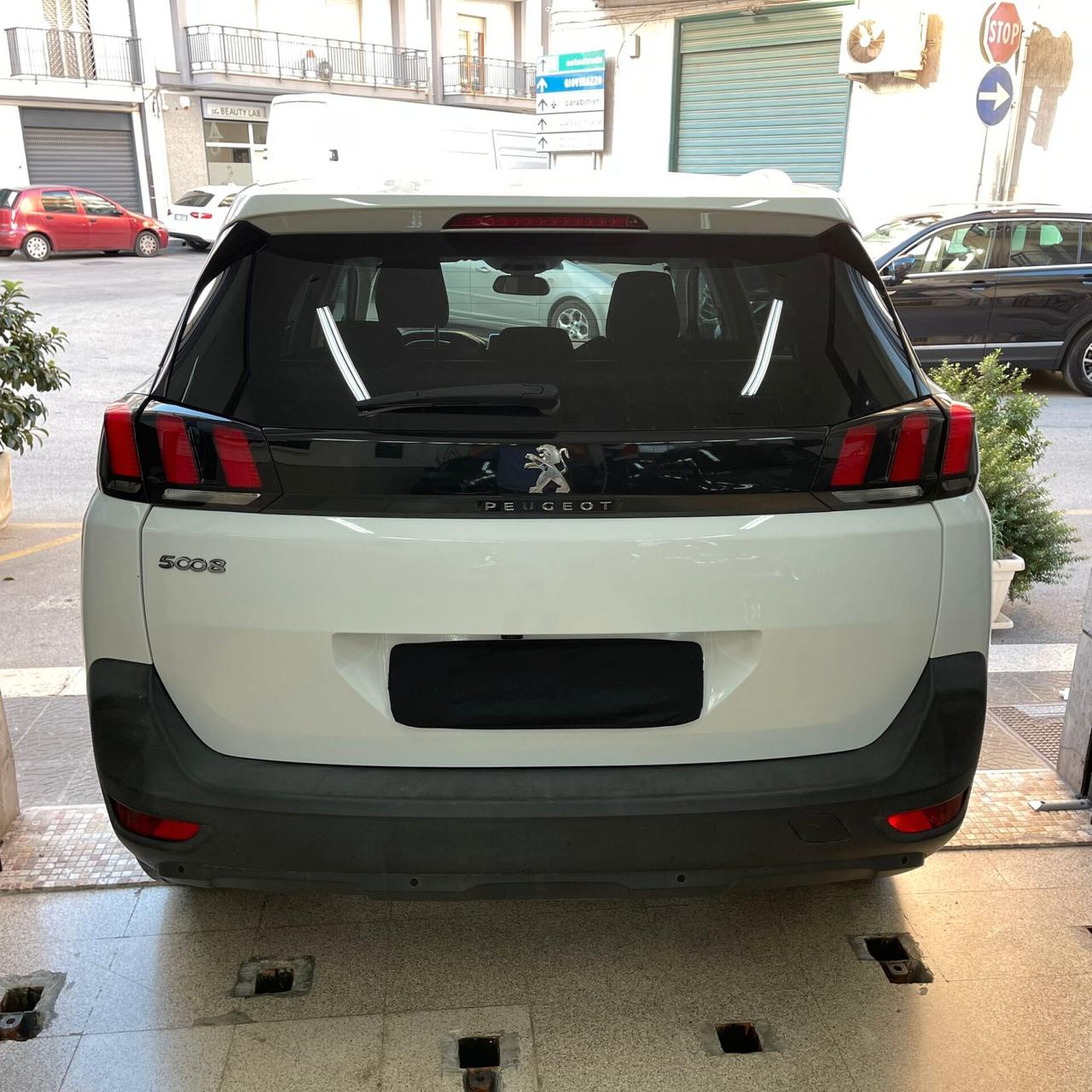 Peugeot 5008 BlueHDi 120cv automatica Business