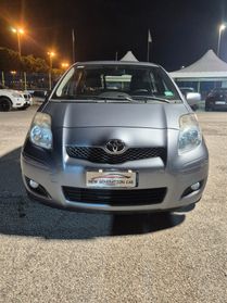Toyota Yaris 5.p luxury pack
