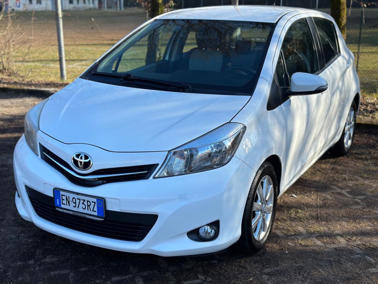 Toyota Yaris 1.0 5 porte Lounge