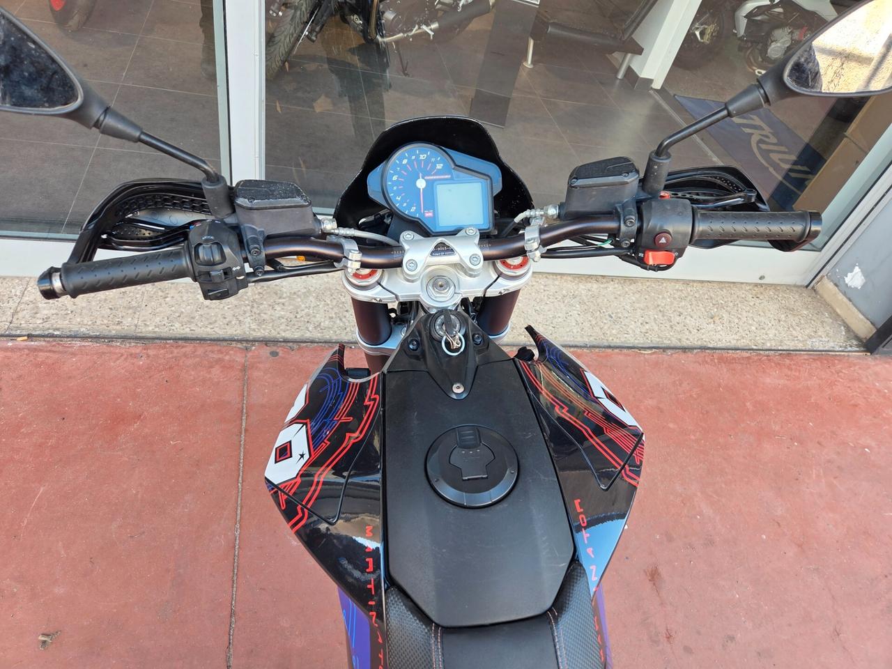 Aprilia Dorsoduro 750