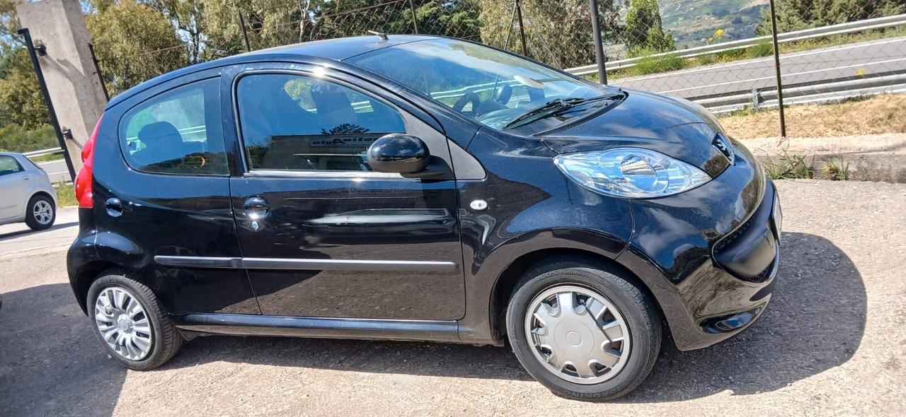 Peugeot 107 1.0 68CV 5p. Plaisir