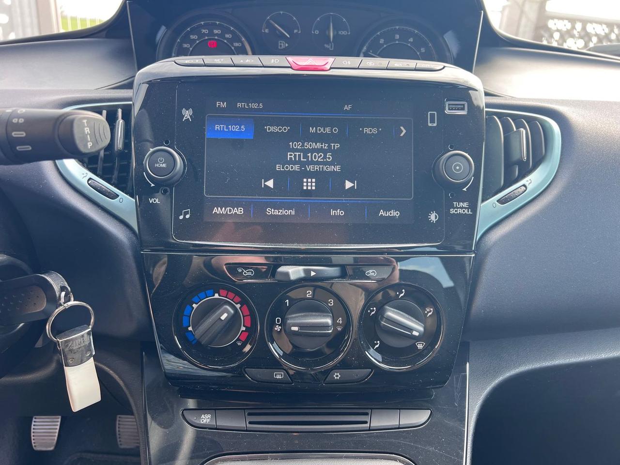 Lancia Ypsilon 1.0 FireFly MHEV #9823