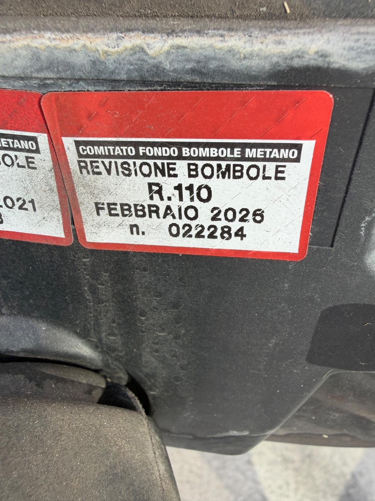 Fiat 500L- Benz-Metano-Tetto panoramico-Neopatentati