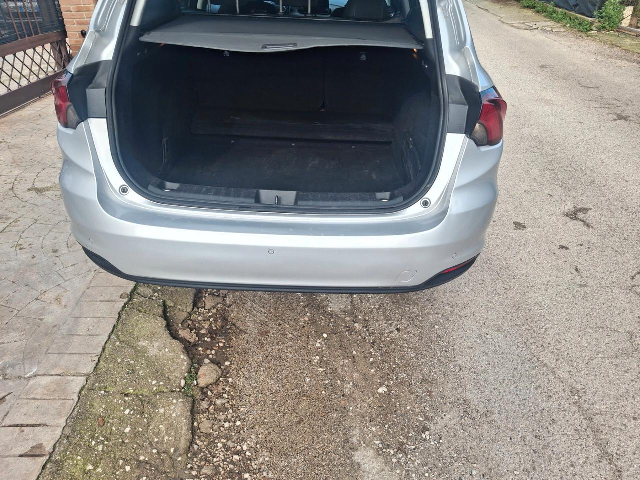 Fiat Tipo 1.6 Mjt S&S SW Lounge automatica