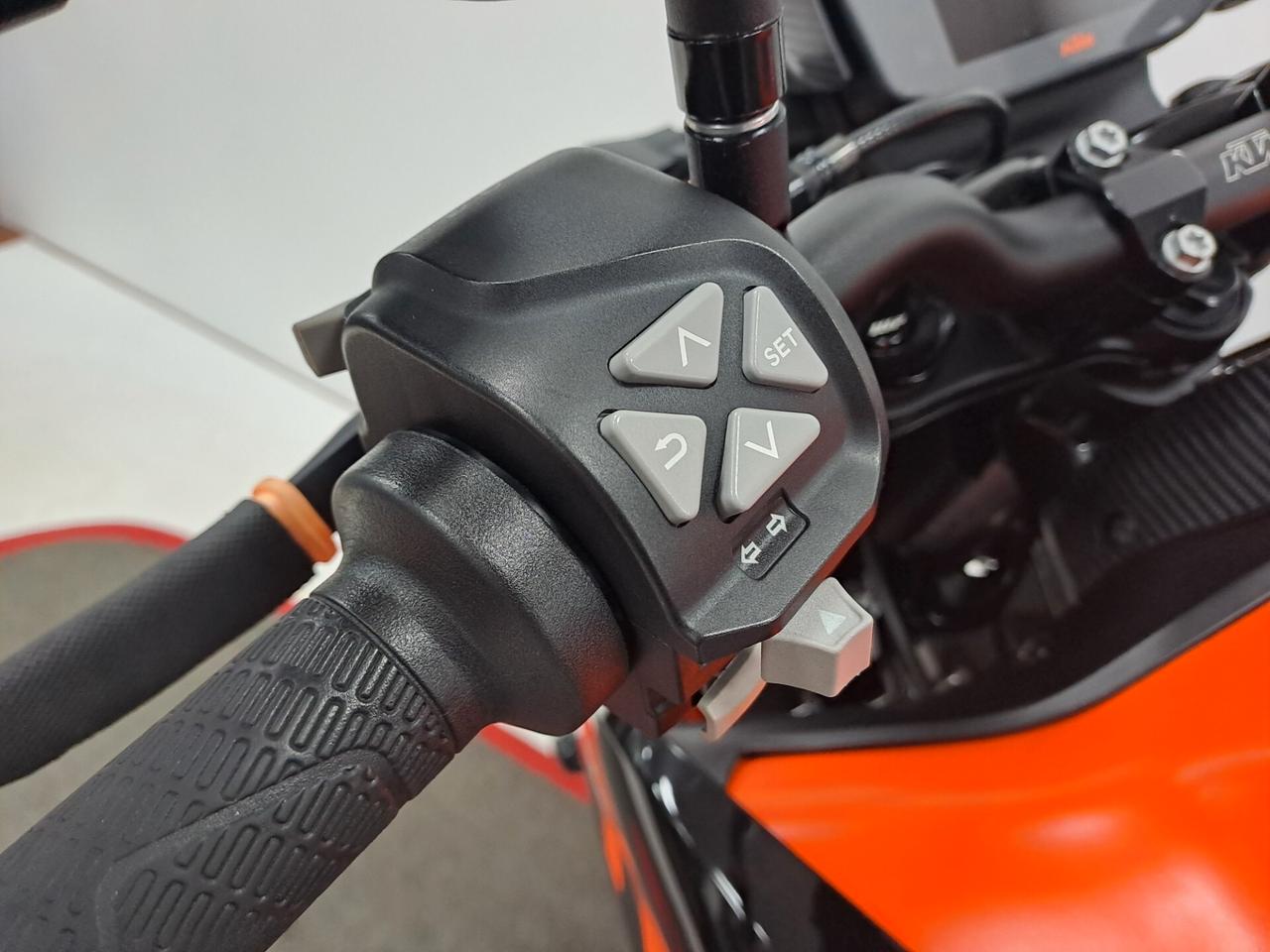 KTM Duke 890 GP TUA DA 84€ / MESE – ACCONTO 0