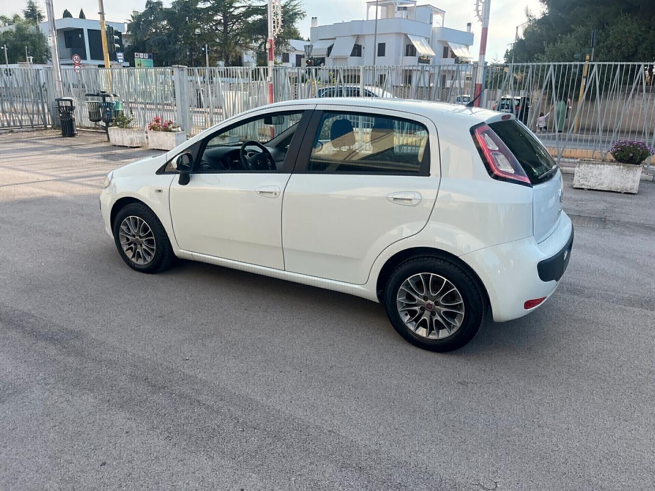 Fiat Punto 1.3 Mjt 75 CV Neopatentati Motore da Km 0000