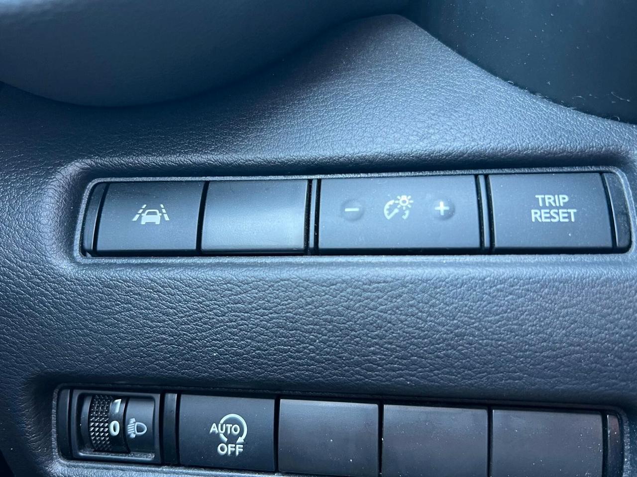 Nissan Juke 1.0 DIG-T 114 CV N-Connecta
