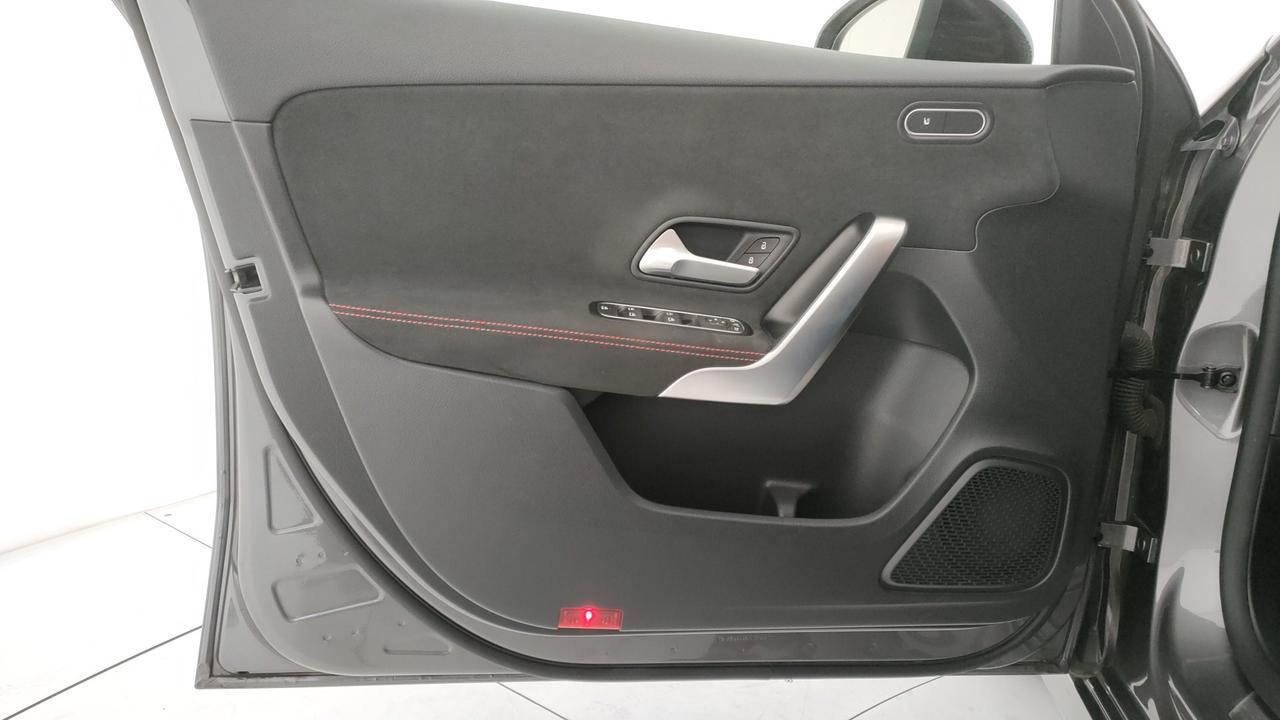 Mercedes-Benz Classe A - W177 2023 - A 200 d AMG Line Premium Plus auto