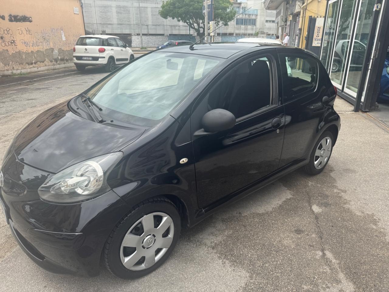 Toyota Aygo 1.0 12V VVT-i 5 porte Now