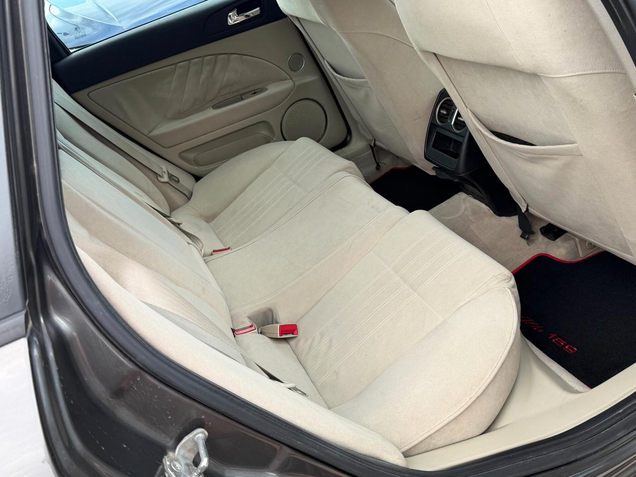Alfa Romeo 159 SW 1.9 M.JET 150 cv. DISTINCTIVE