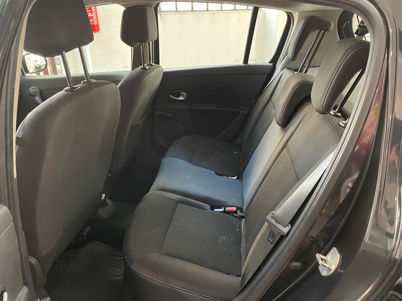 Renault Clio 1.2 16v 20th Anniversario GPL!!!