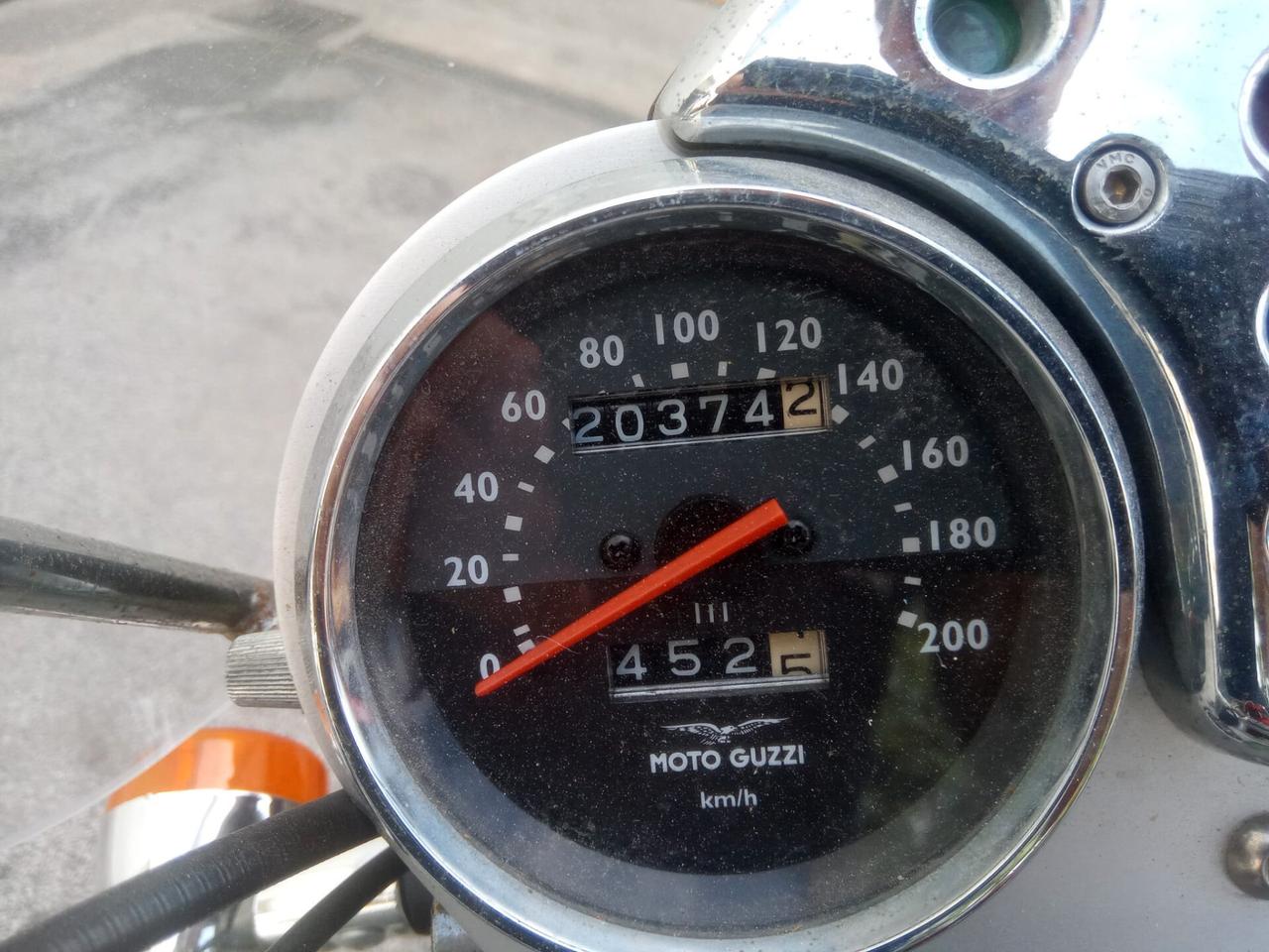 Moto Guzzi Nevada 750