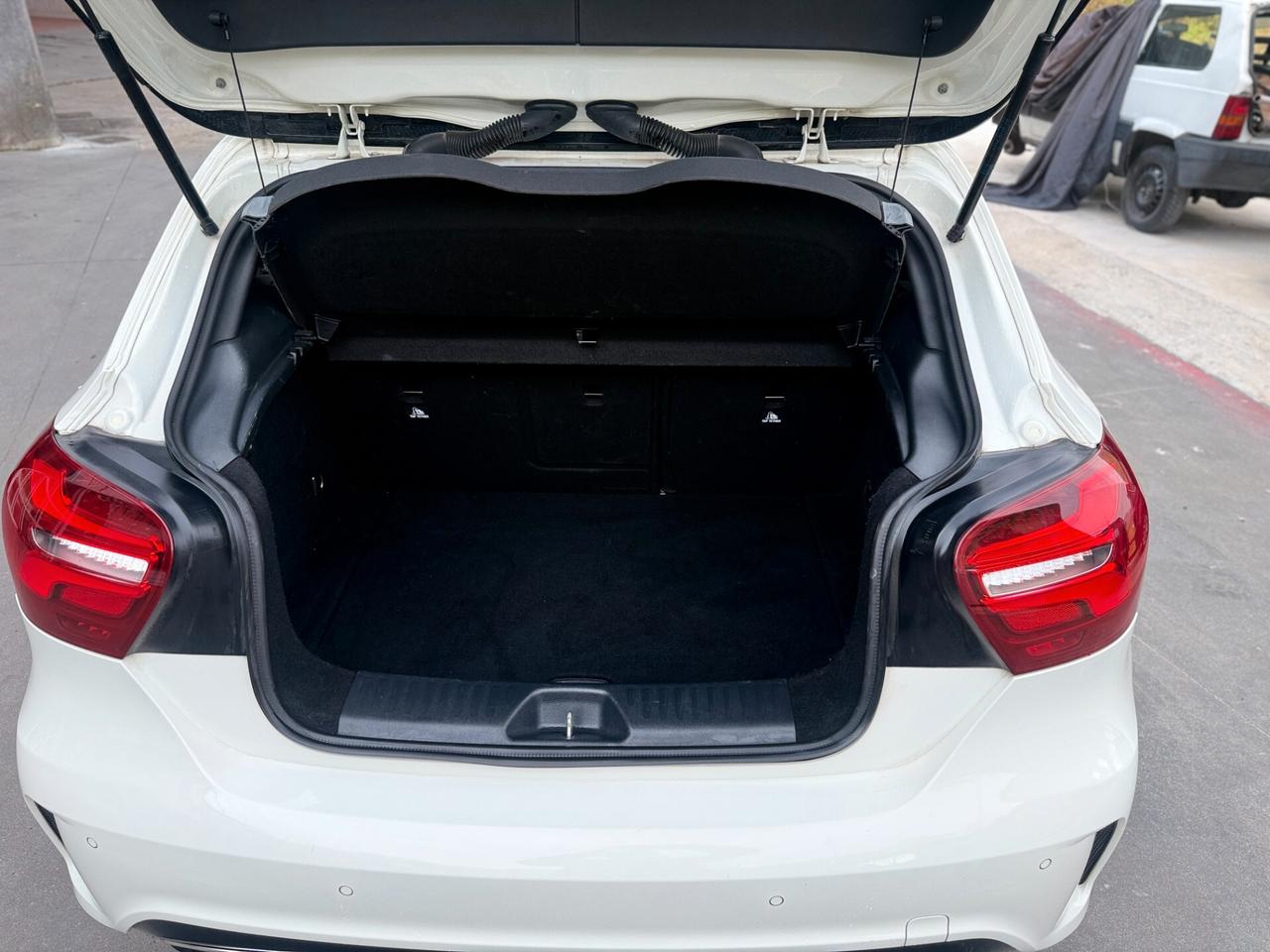 Mercedes-benz A 200 220 d Automatic 4Matic Premium 136CV