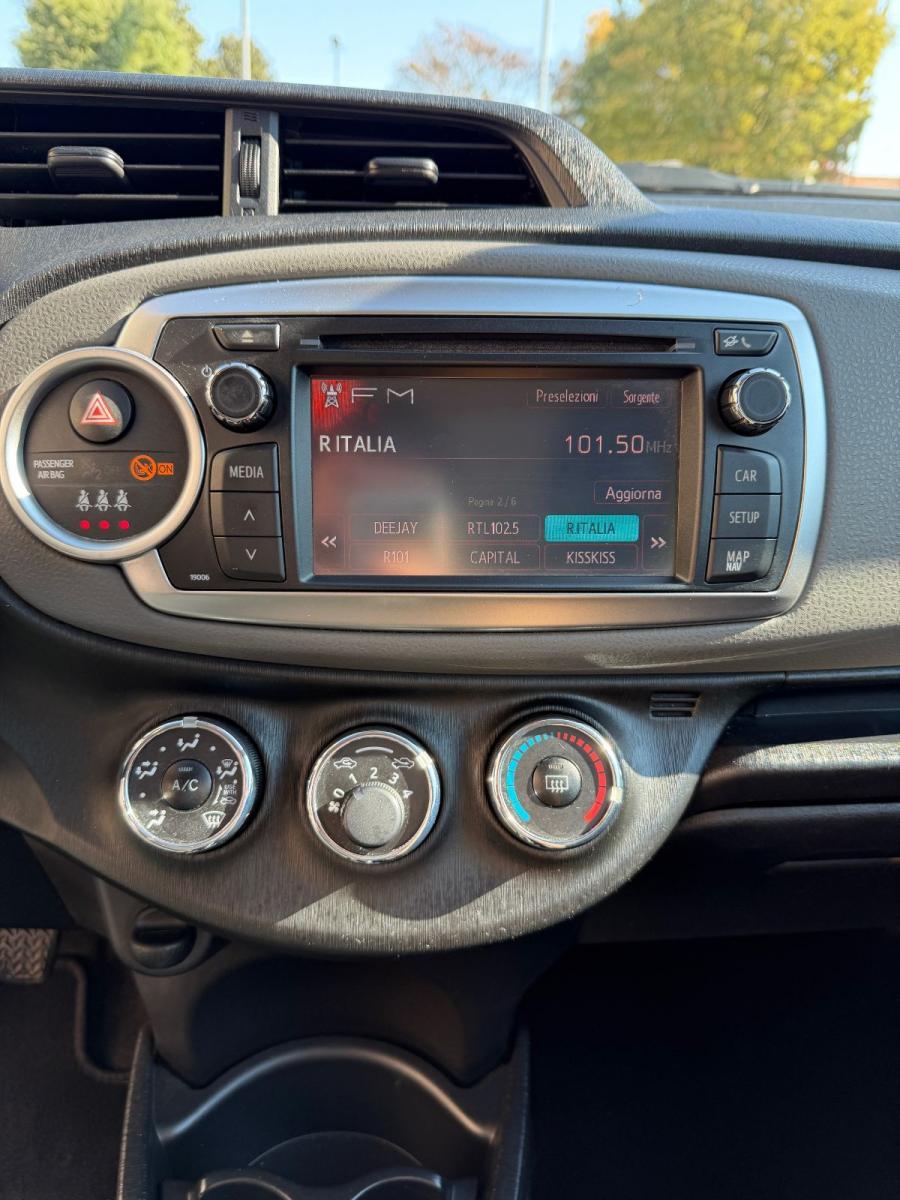 TOYOTA - Yaris - 1.0 3 porte Active NEOPATENTATI