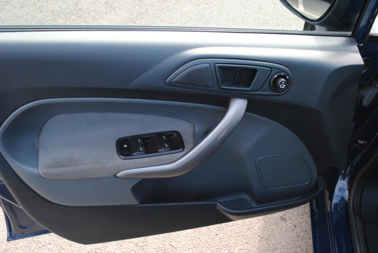 FORD FIESTA 1.2 60 CV BENZ/GPL OK NEOPATENTATI