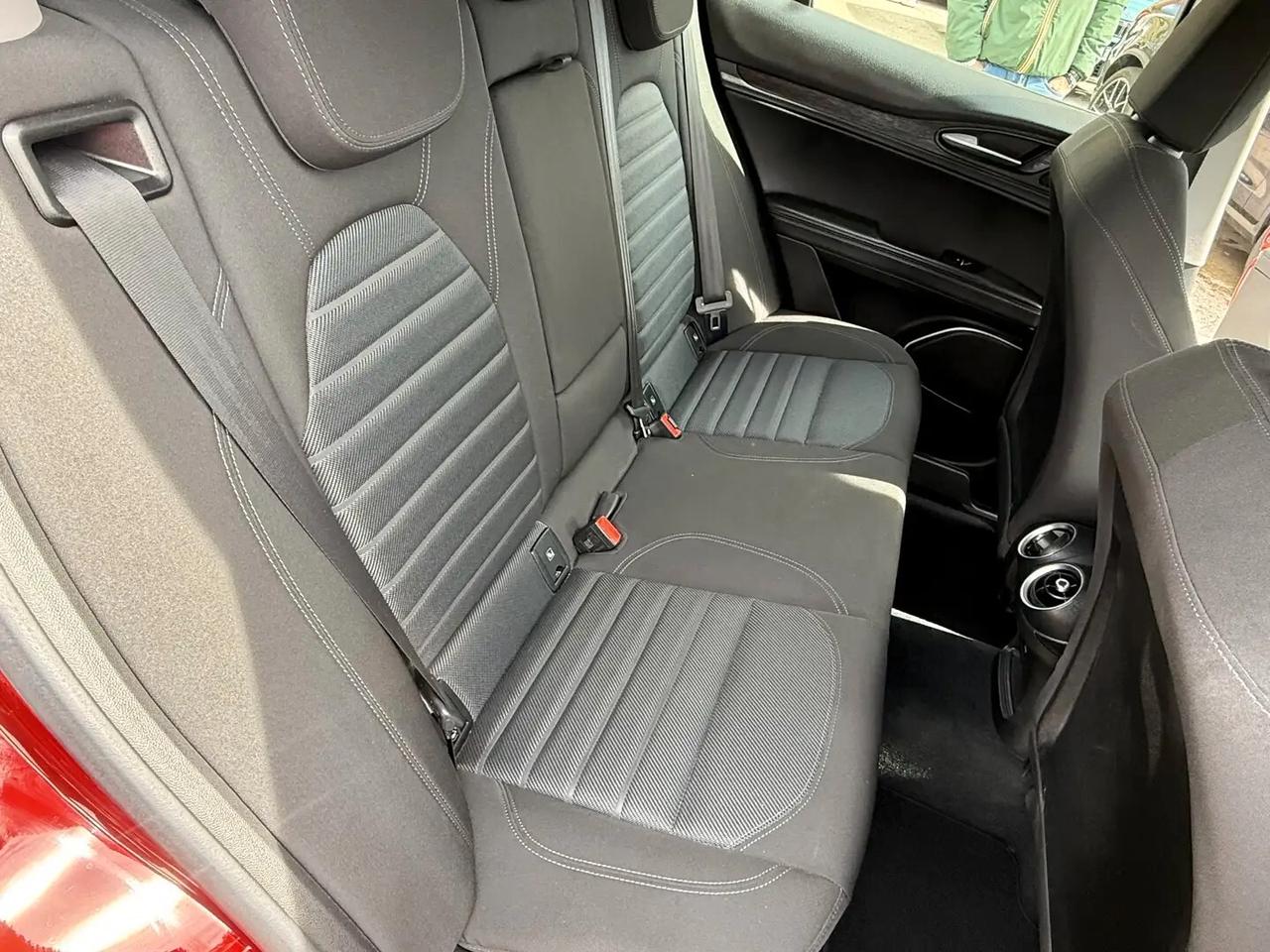 Alfa Romeo Stelvio 2.2 Turbodiesel 190 CV RWD Business