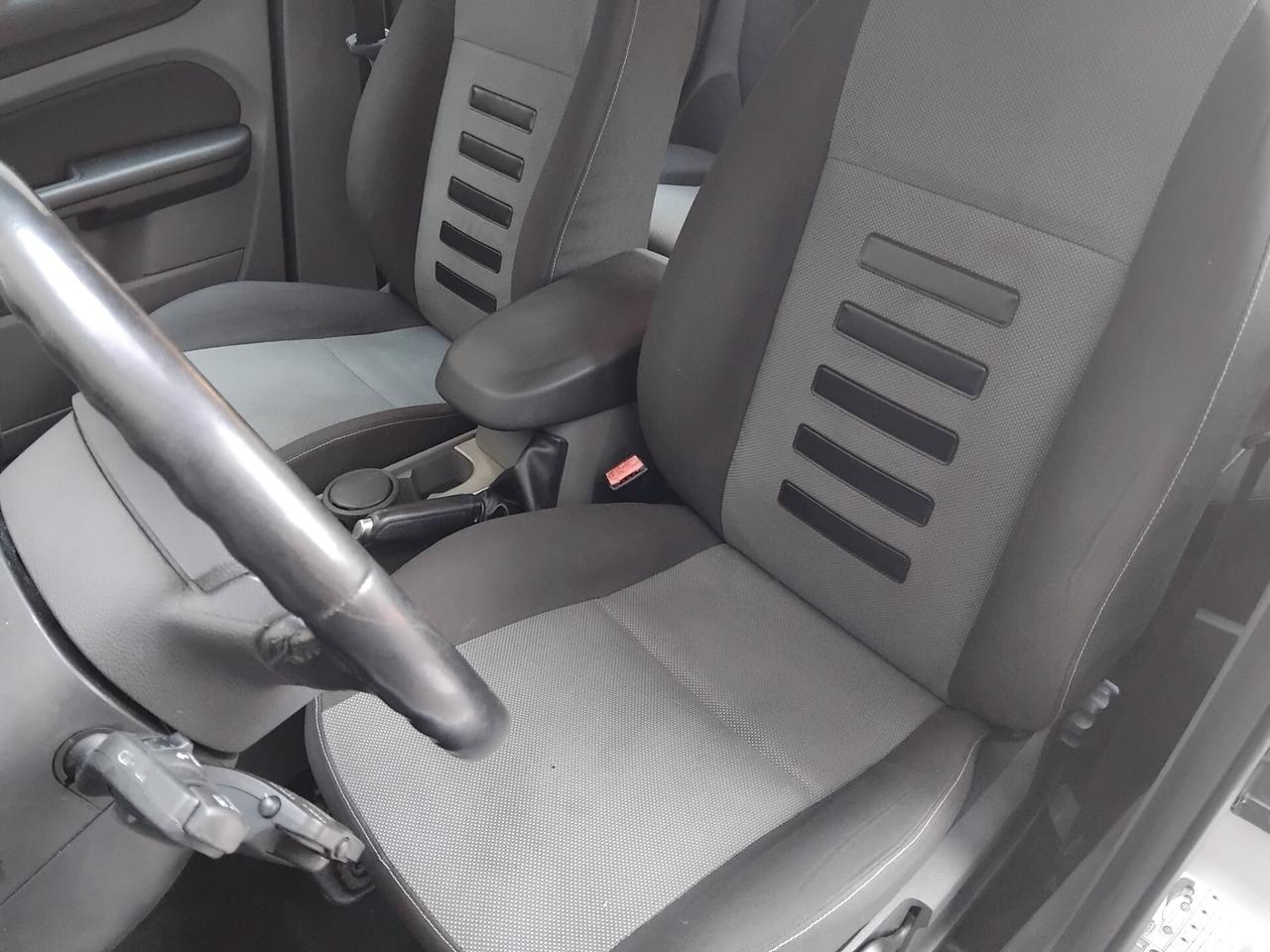Ford Focus 2.0 gpl garanzia