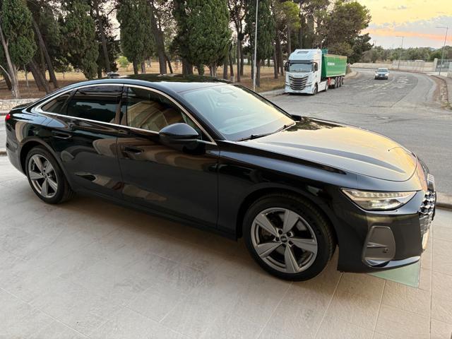 AUDI A6 TDI 150 kW S tronic quattro S line edition.