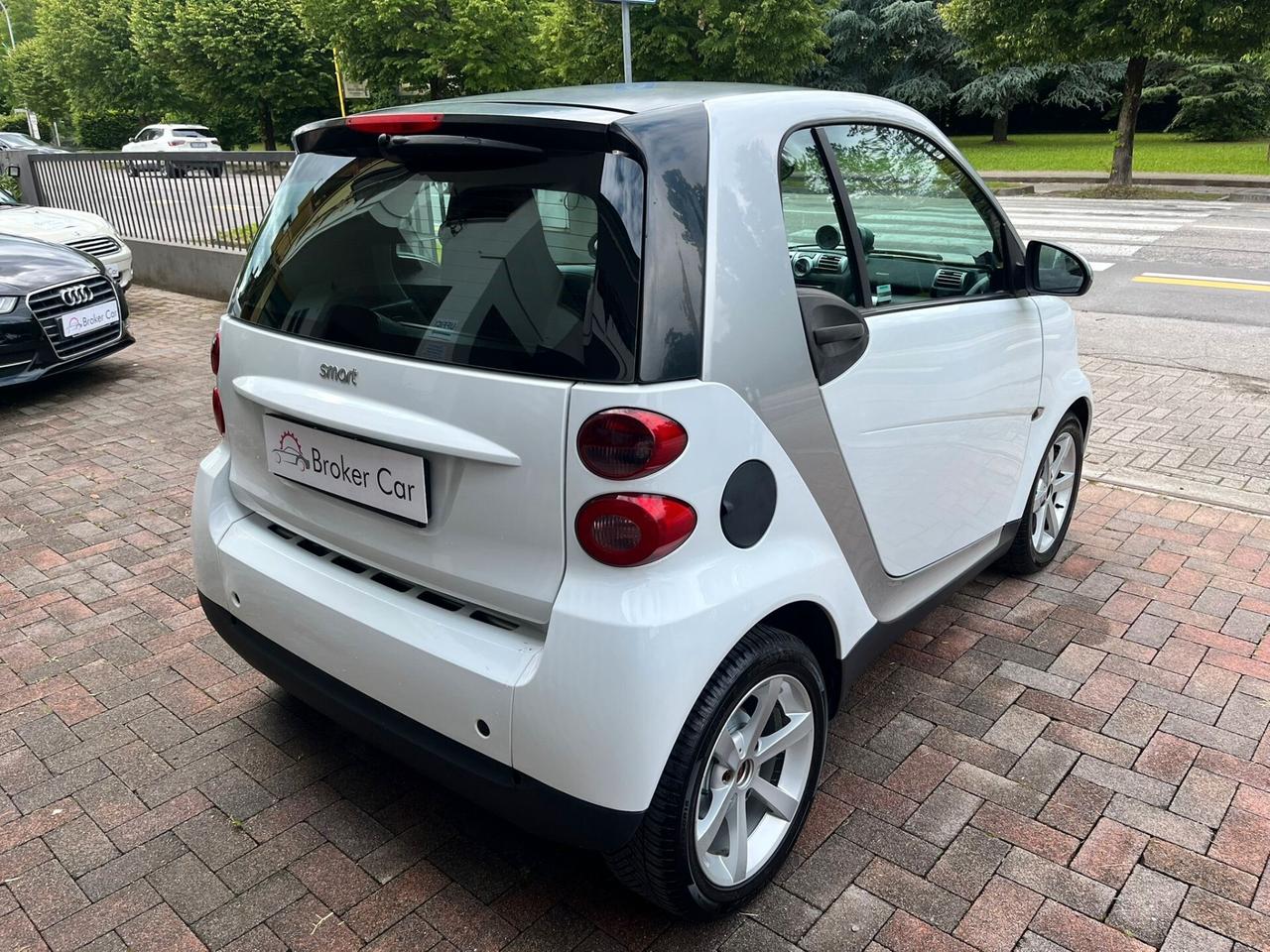 Smart ForTwo 1000 62 kW coupé passion