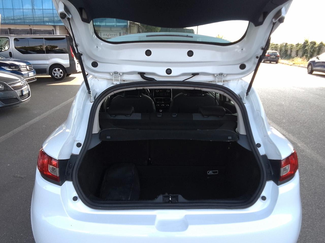 Renault Clio dCi 8V 75 CV Start&Stop 5 porte Energy Intens