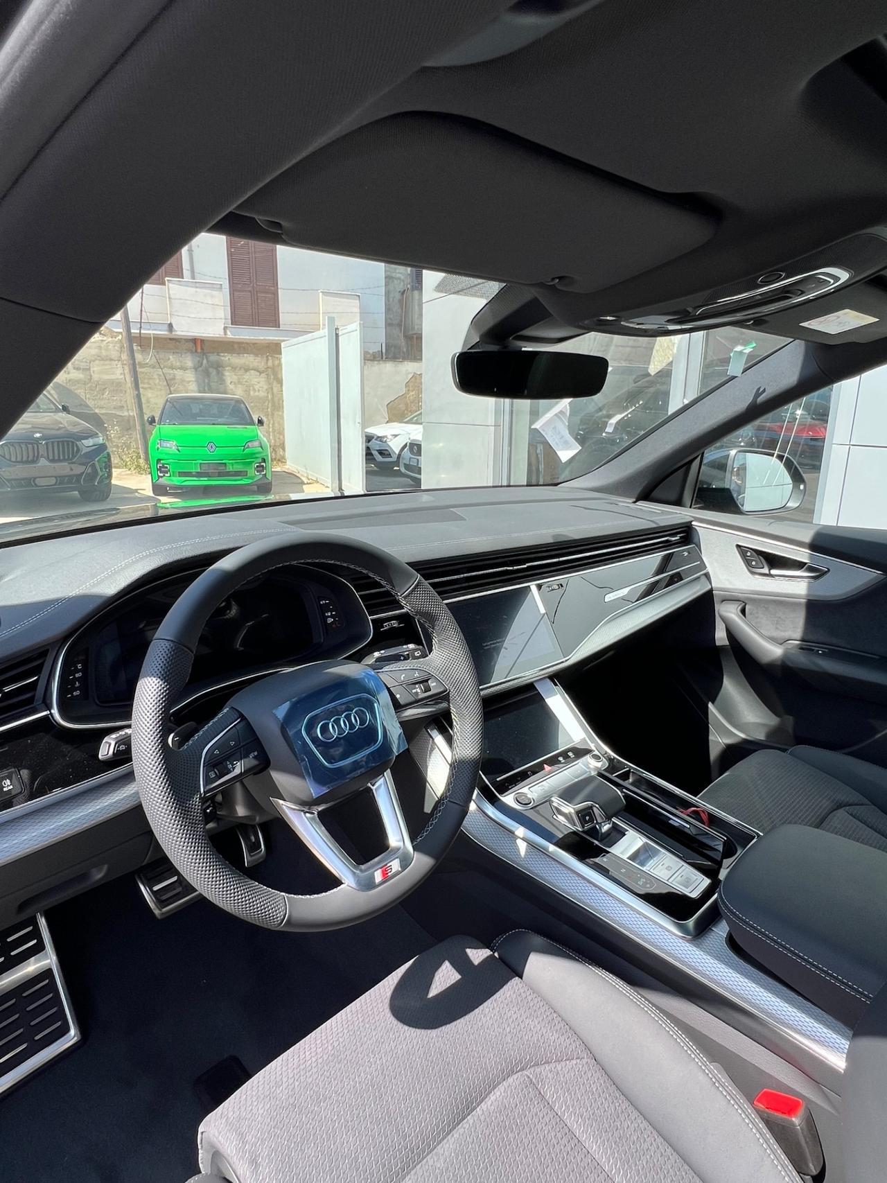 Audi Q8 Sline quattro possibilità noleggio no scoring