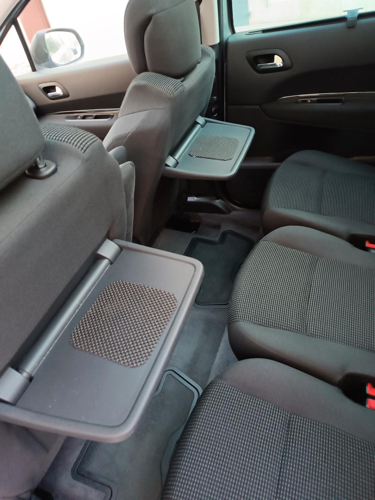 Peugeot 5008 1.6 HDi 115CV ALLURE 7 POSTI TETTO NAVI CAMERA