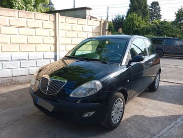 Lancia Ypsilon 1.2 benzina neopatentati