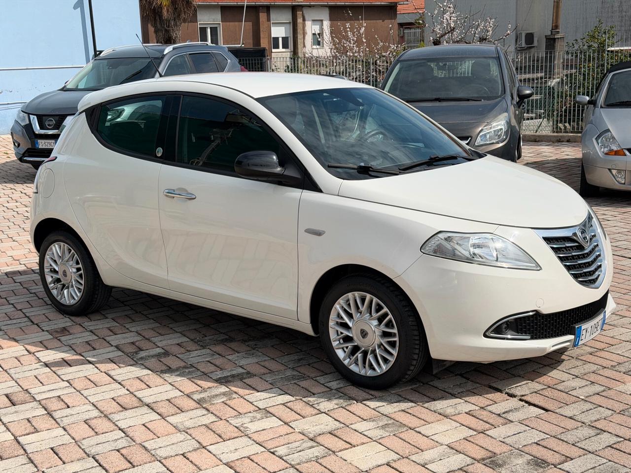 Lancia Ypsilon 1.2 69 CV 5 porte GPL Ecochic Gold