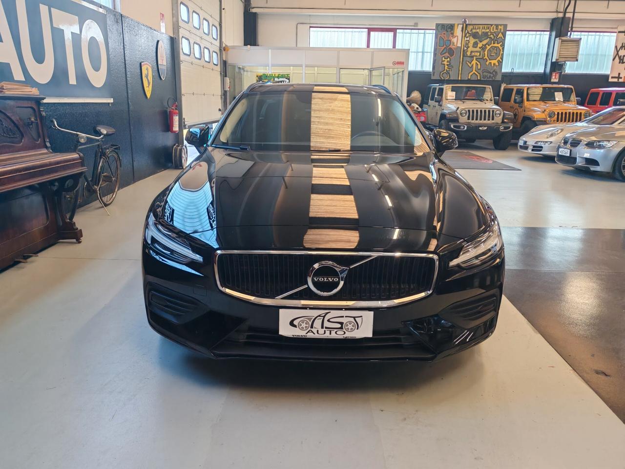 Volvo V60 Momentum Business Pro
