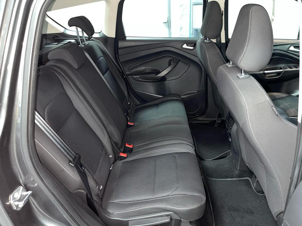 Ford Kuga 2.0 TDCI 120 CV S&S 2WD ST-Line