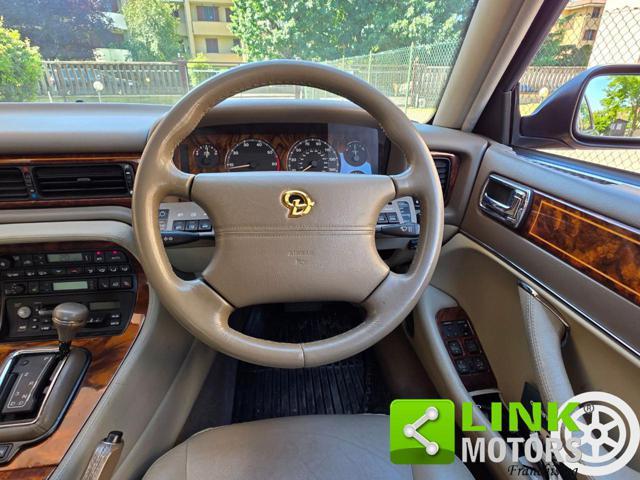 DAIMLER Six LWB 4.0L GUIDA A DESTRA