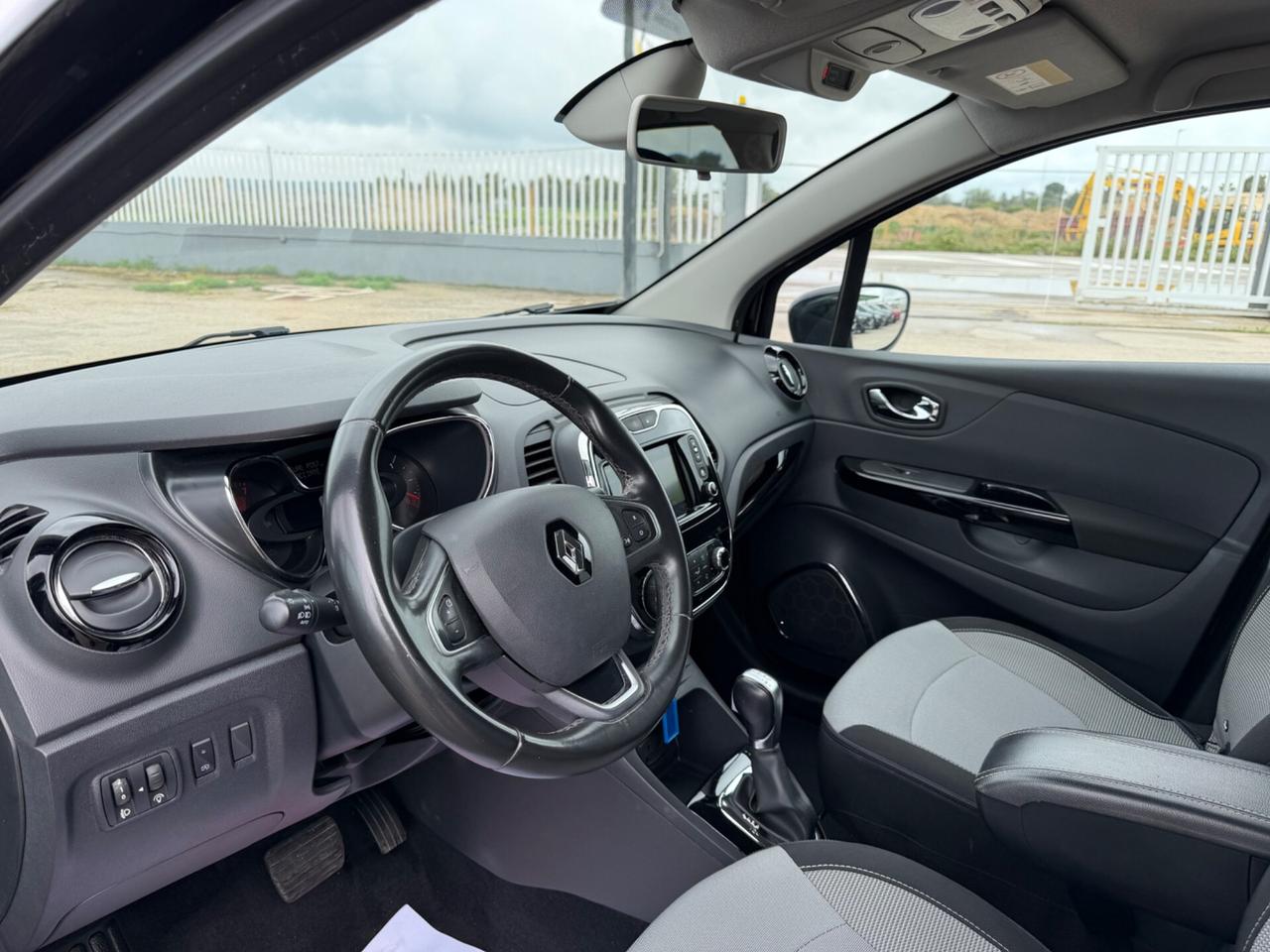 RENAULT CAPTUR 1.2 TCE EDC FULL INTENS MY17