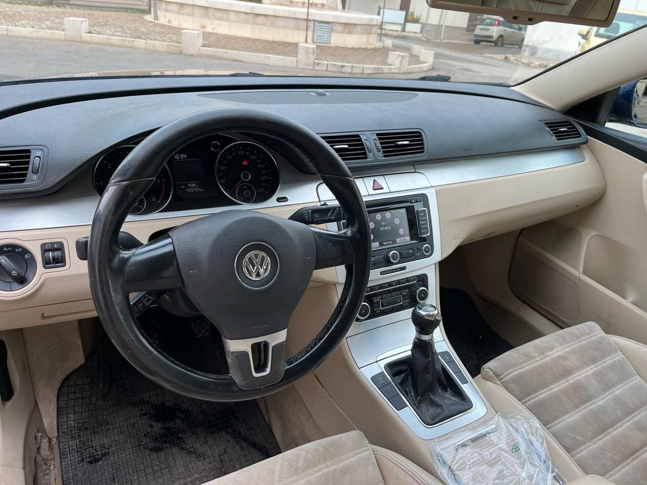 Volkswagen Passat 2.0 TDI DPF Var. Highline NAVI I FULL