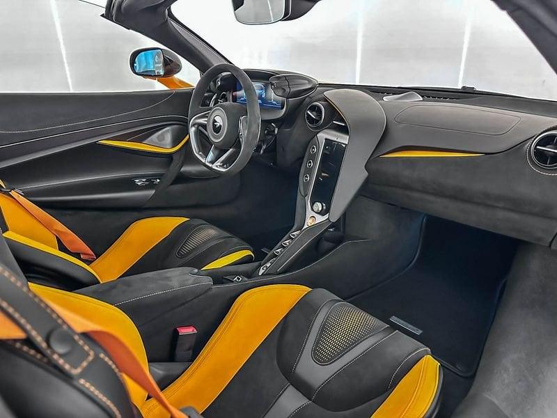 McLaren 750S Spyder 4.0 V8 SpiderMY27 - McLaren Milano