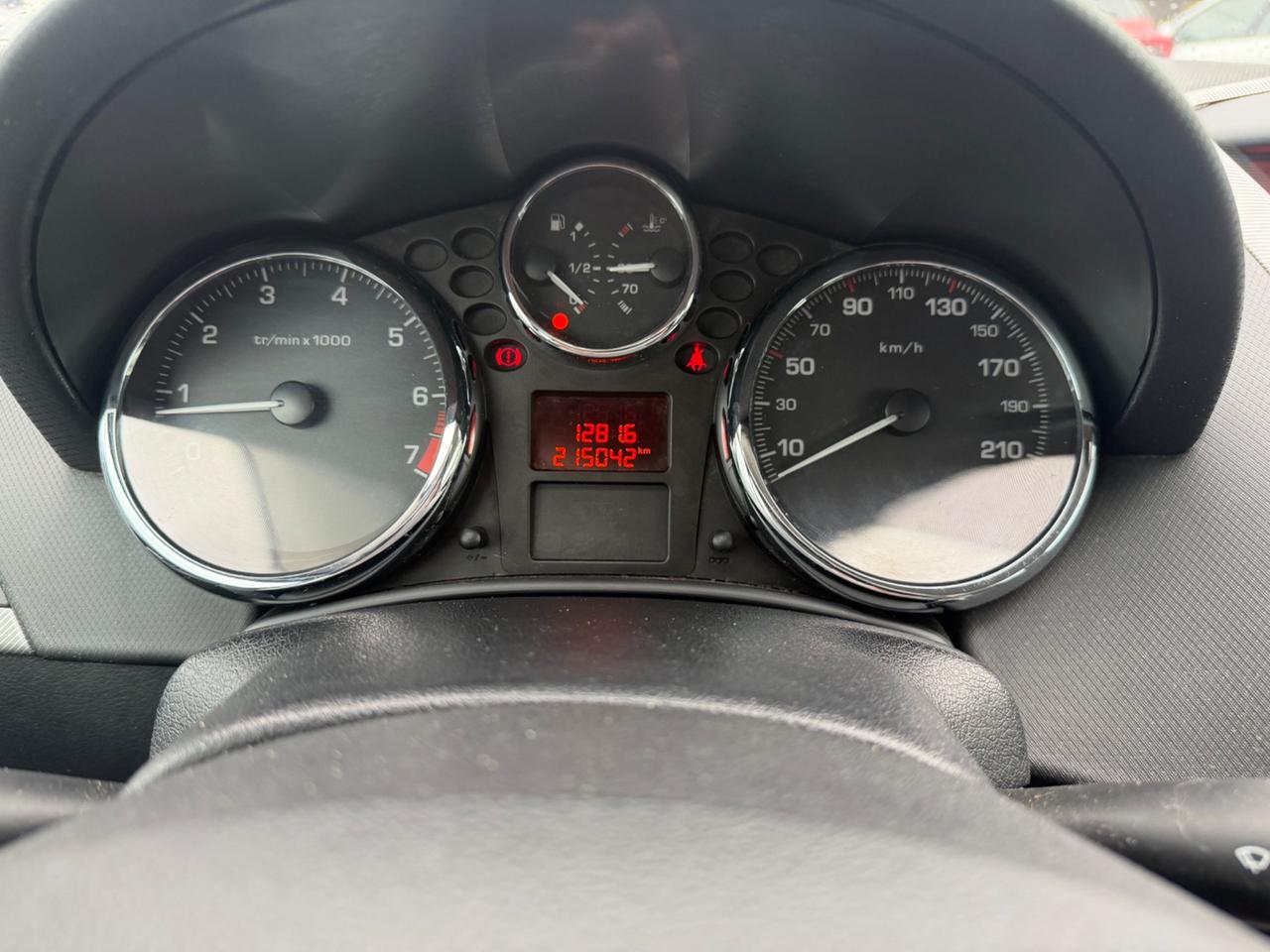 Peugeot 207 1.4 8V 75CV 5p. ONE Line