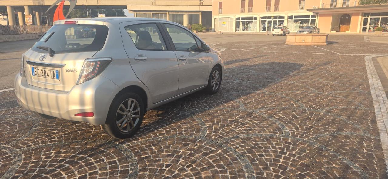 Toyota Yaris 1.4 D-4D 5 porte Lounge