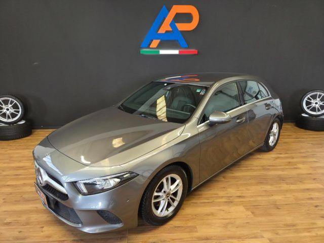 MERCEDES-BENZ A 180 d Automatic Premium