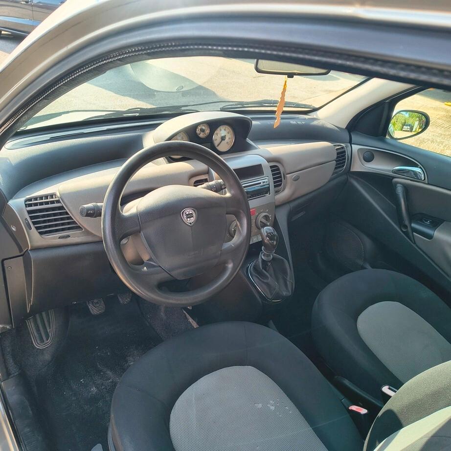 Lancia Ypsilon 1.2 Argento