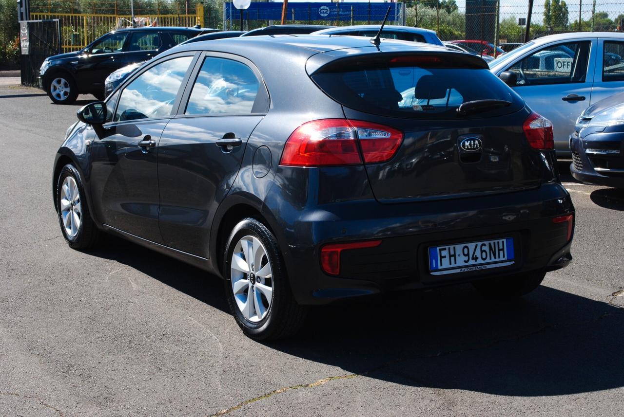 Kia Rio 1.1 CRDi 75 CV OK NEOPATENTATI