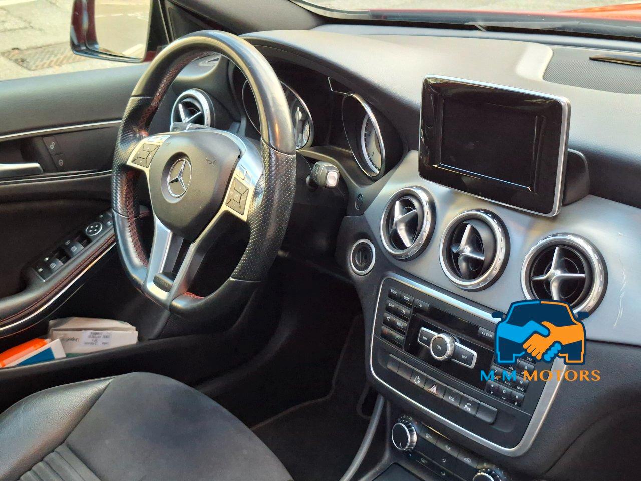 Mercedes GLA 180 Premium 4matic auto UNICO PROPRIETARIO