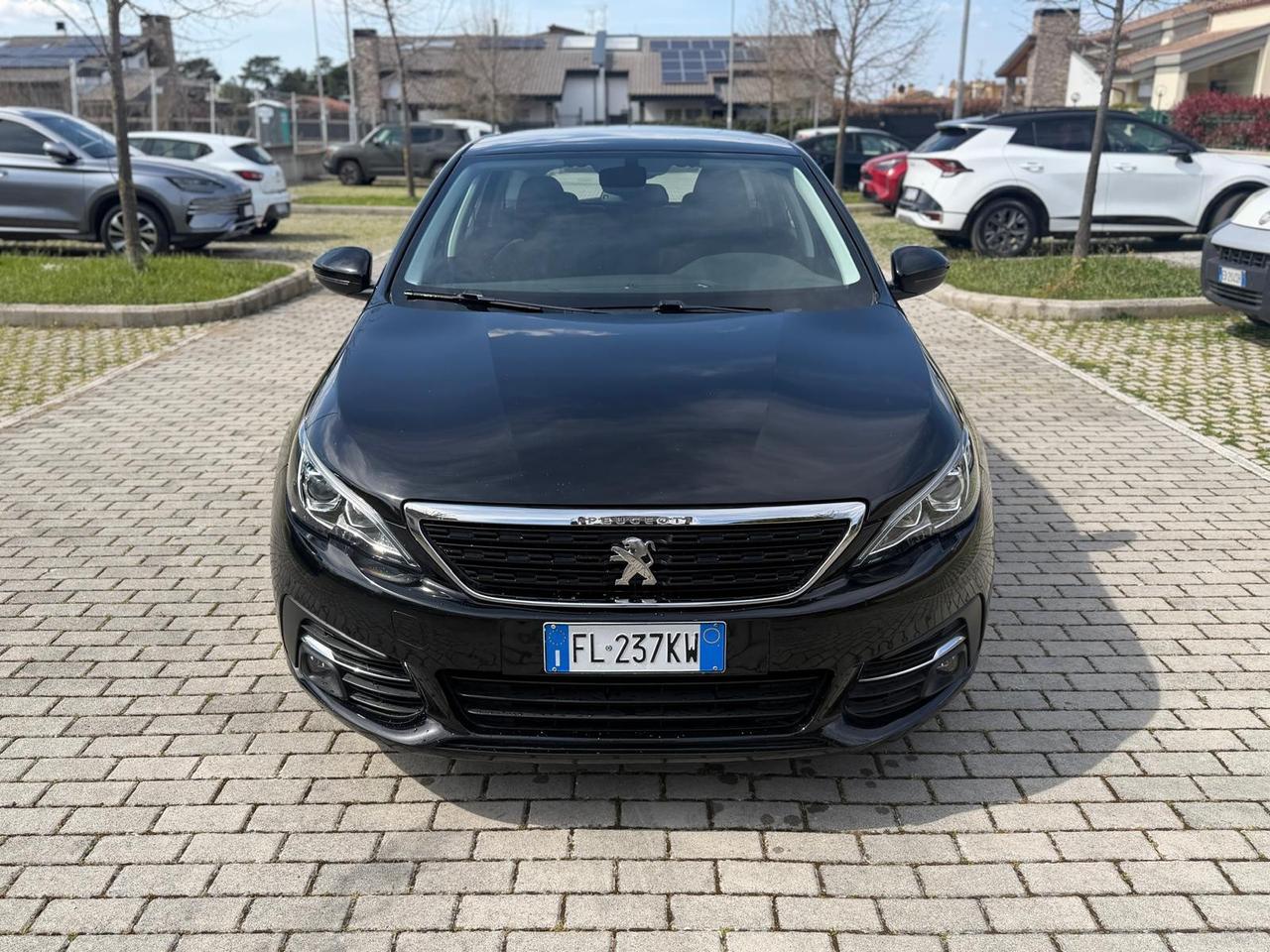 Peugeot 308 BlueHDi 120CV Business *MINIRATE*