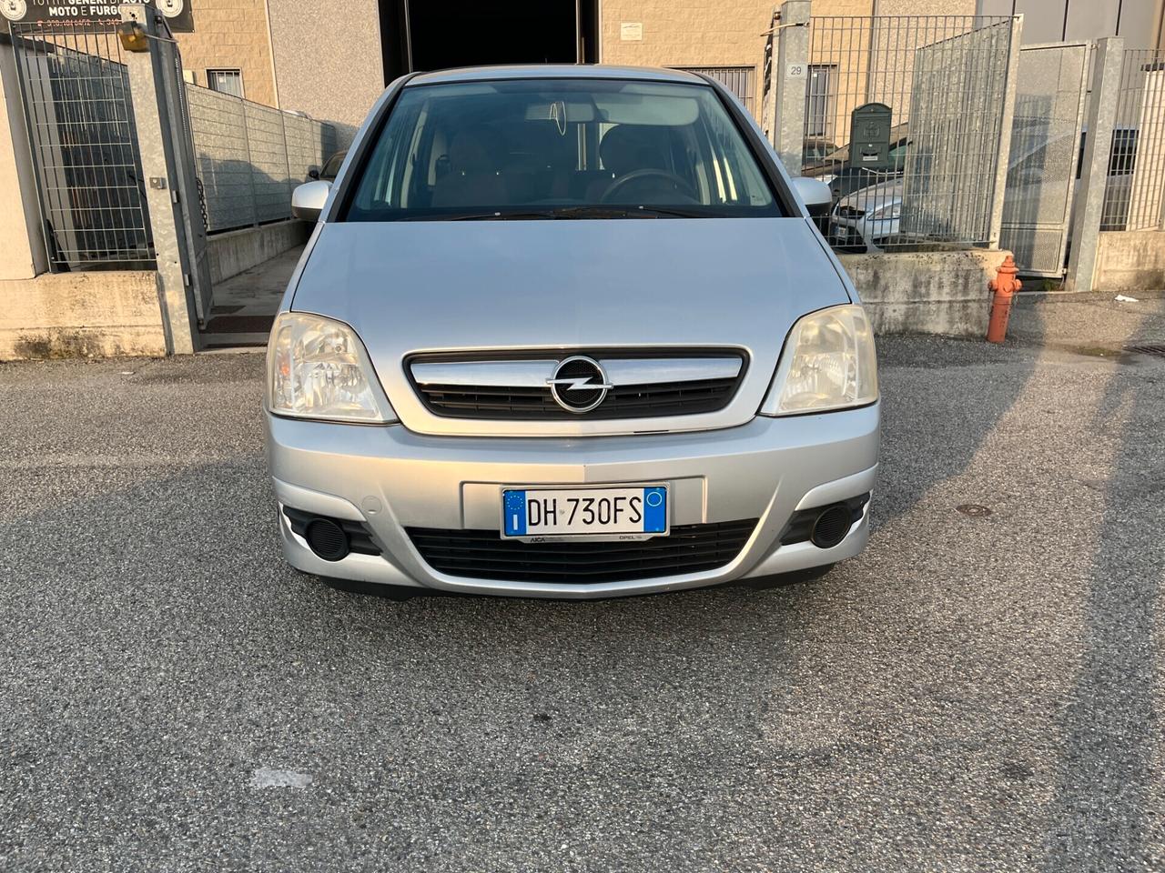 Opel Meriva 1.4 16V Cosmo SOLI 99,400 KM ADATTA AI NEOPATENTATI