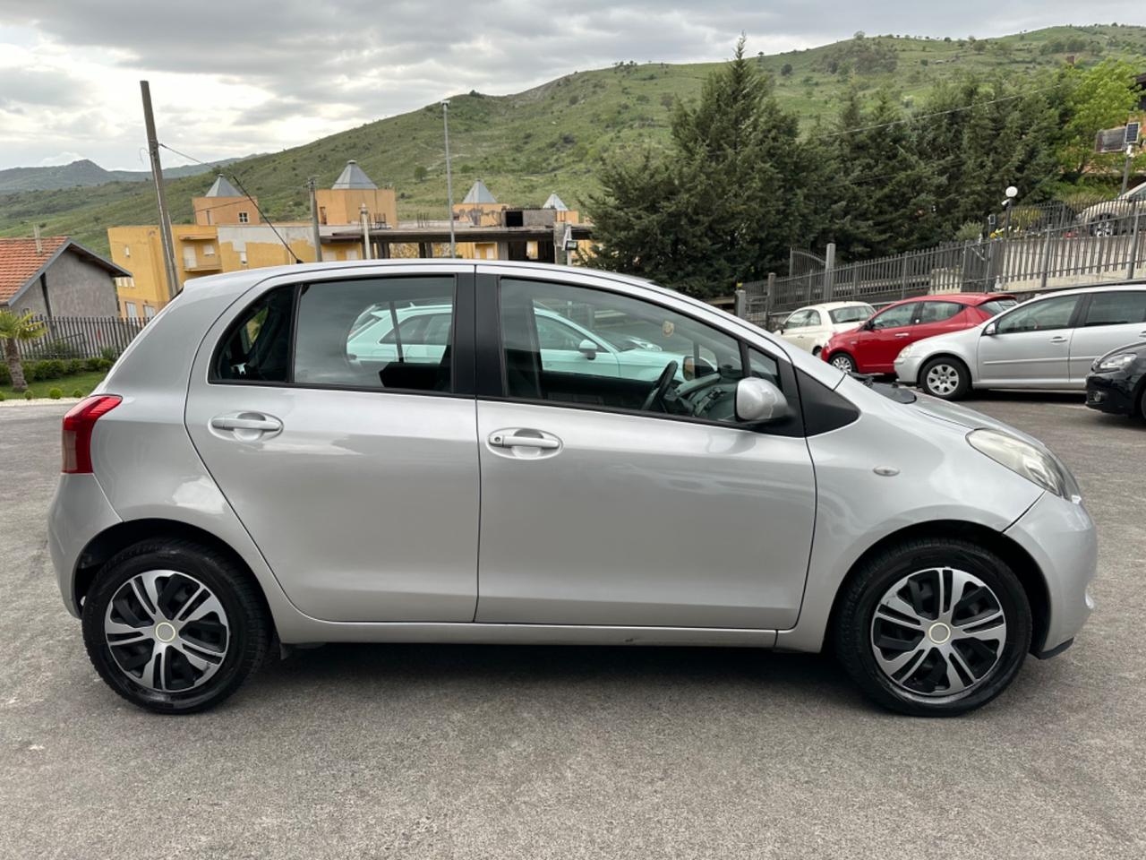 Toyota Yaris 1.3 5 porte