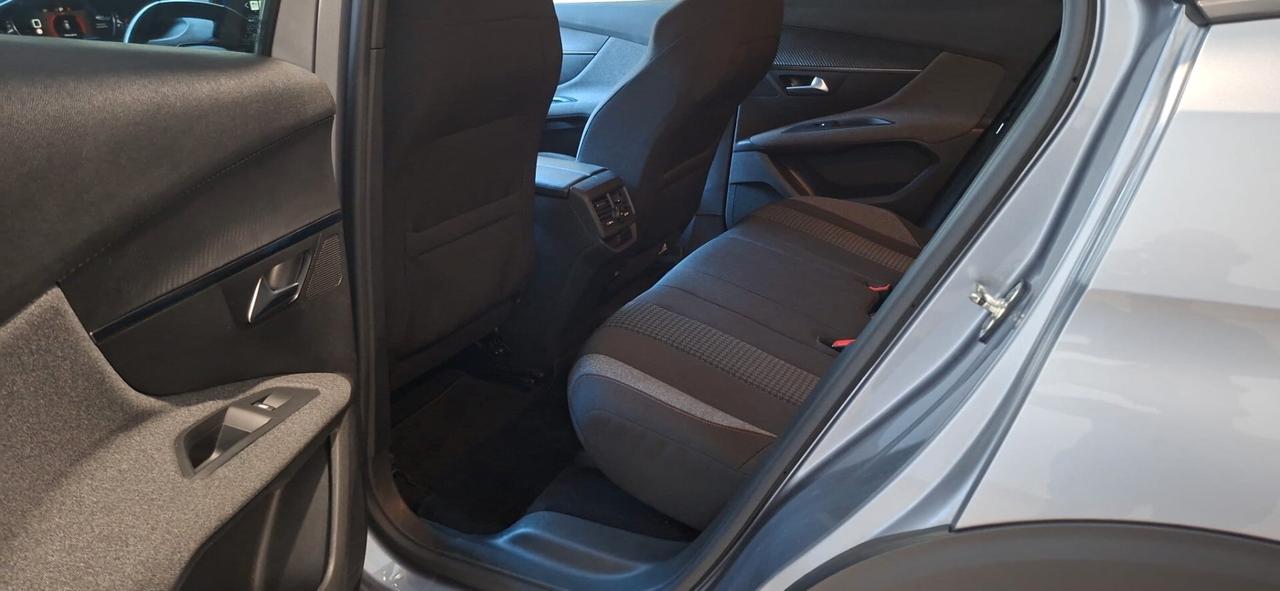 Peugeot 3008 BlueHDi 130 S&S Active Business