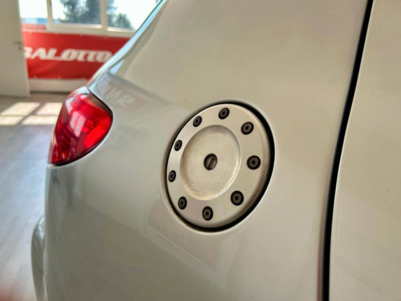 Peugeot 206 *206 PLUS 2010* 90.000KM*DISTRIBUZIONE FATTA* NEOPATENTATI* TAGLIANDO* ONESTA*