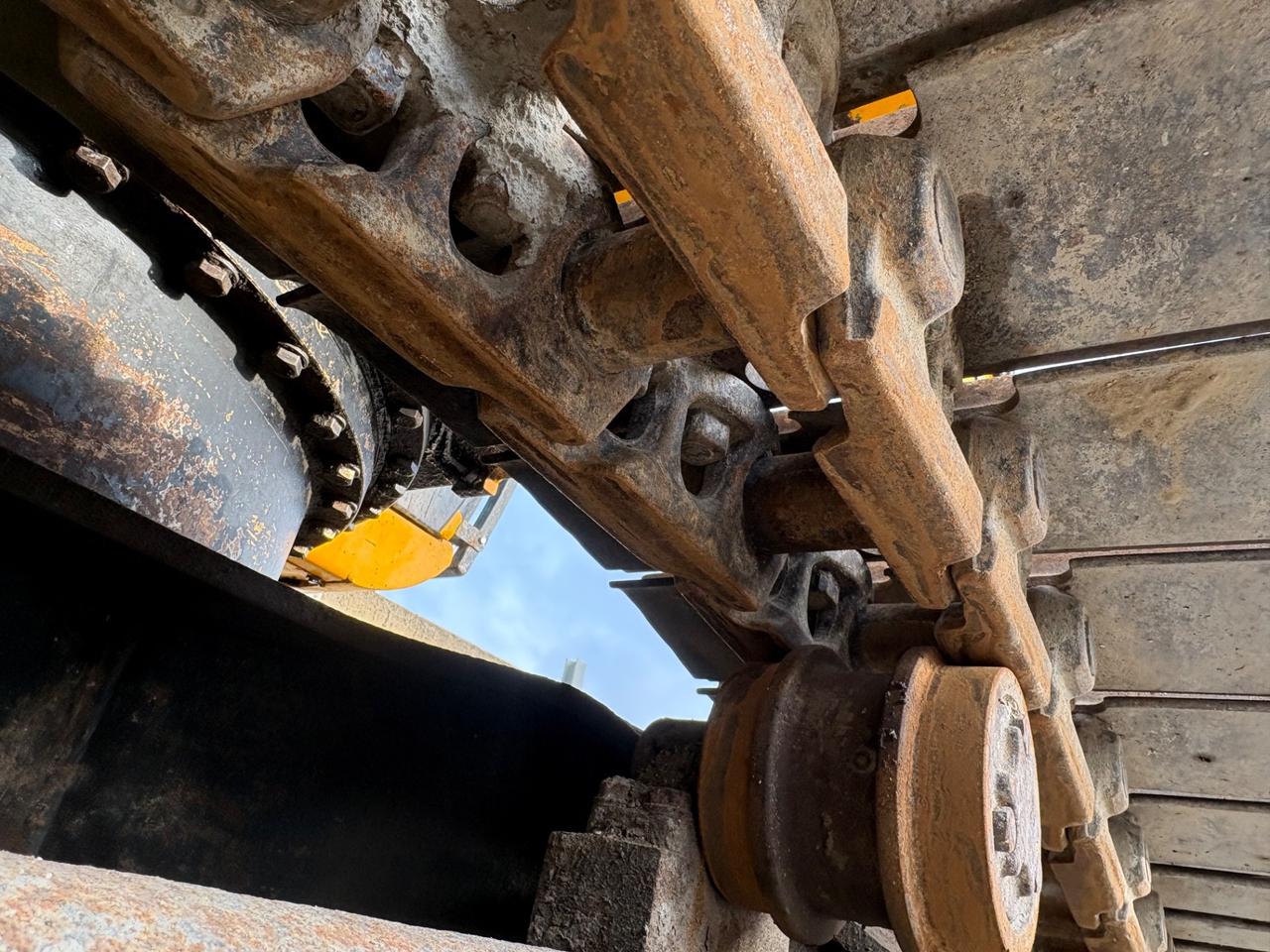 Escavatore JCB JS235HD