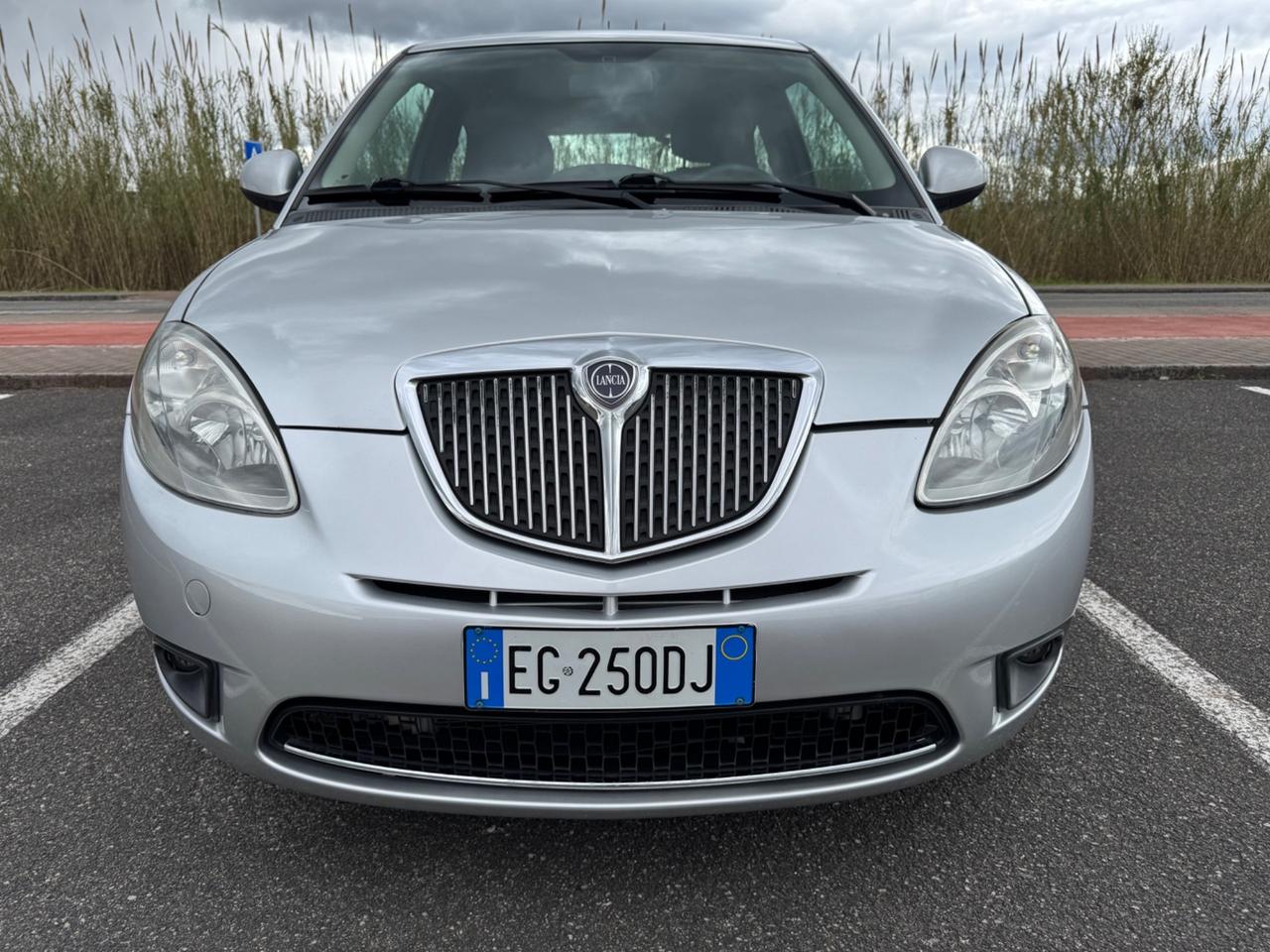 Lancia Ypsilon 1.2 69 CV Argento