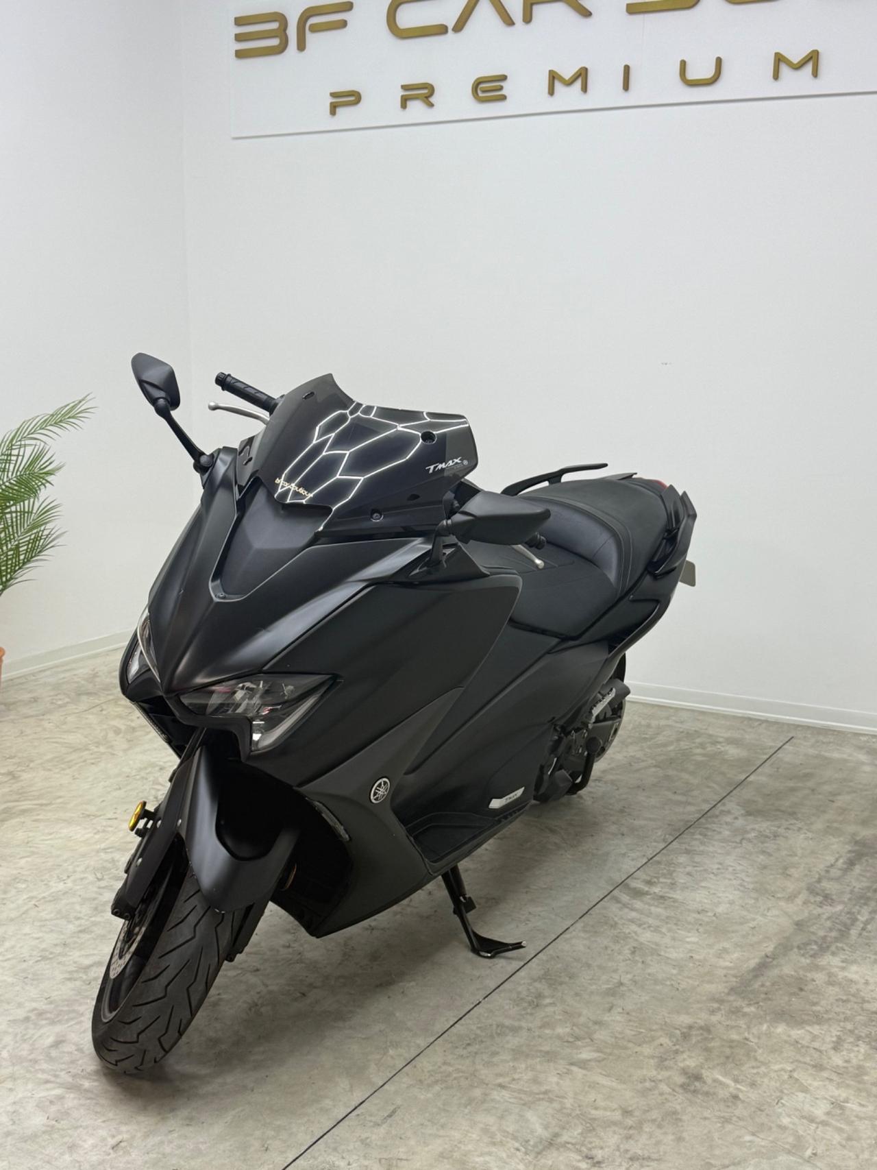Yamaha TMAX 560