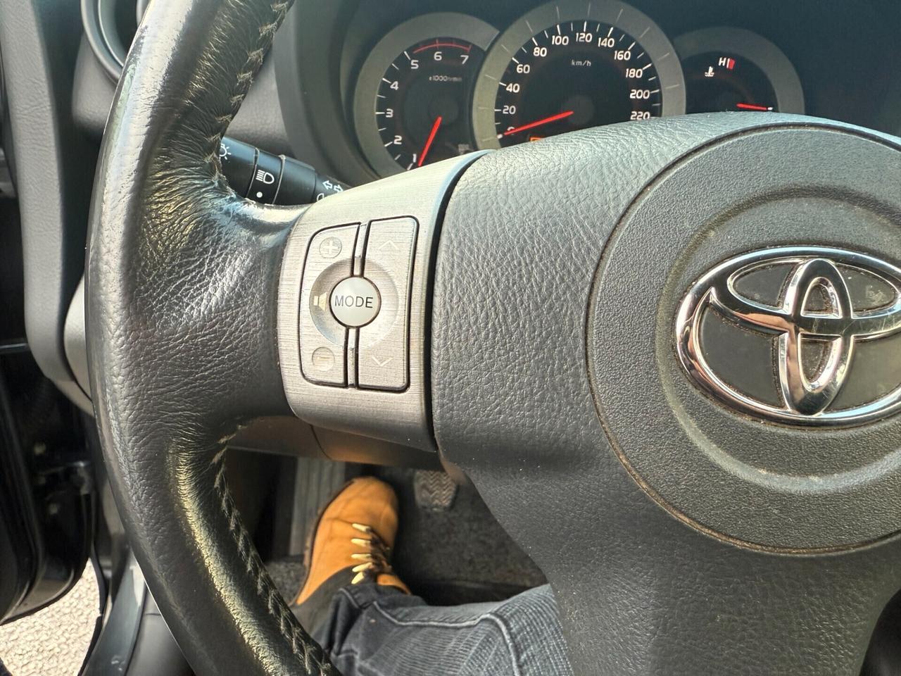 Toyota RAV 4 RAV4 2.2 D-4D 136 CV Luxury